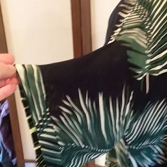 GLAM kimono one size fits most , black green,and white tropical leaves print - Picture 5 of 12
